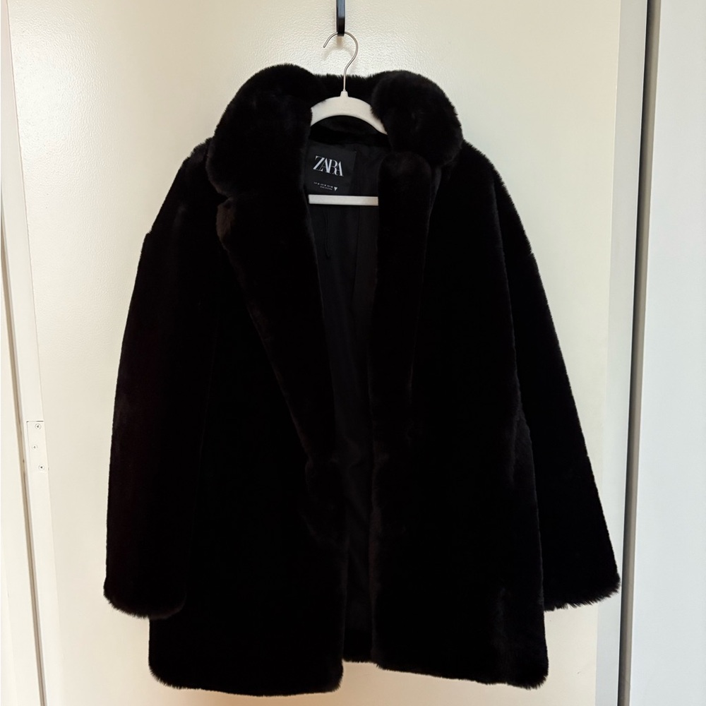 Zara Black Faux Fur Jacket Plush Oversized Style